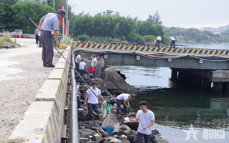 “Ngày thứ 7 tình nguyện” của tuổi trẻ Chi đội Kiểm ngư số 4