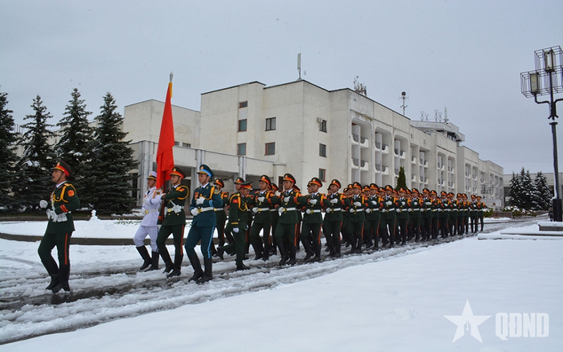 Tuyết rơi dày ở Moscow, đoàn Quân đội nhân dân Việt Nam tiếp tục luyện tập