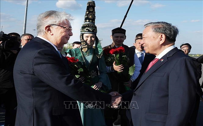 Tổng Bí thư Tô Lâm và Phu nhân bắt đầu thăm cấp Nhà nước Cộng hòa Kazakhstan
