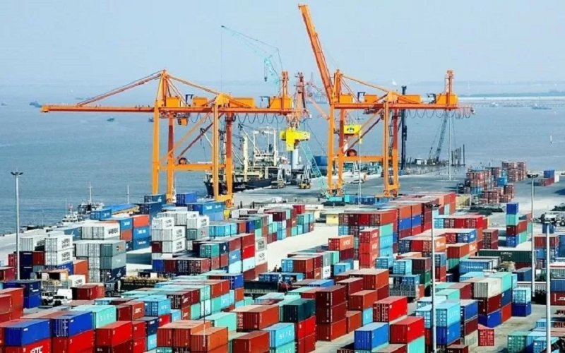 Việt Nam xuất siêu 3,79 tỷ USD trong 4 tháng đầu năm