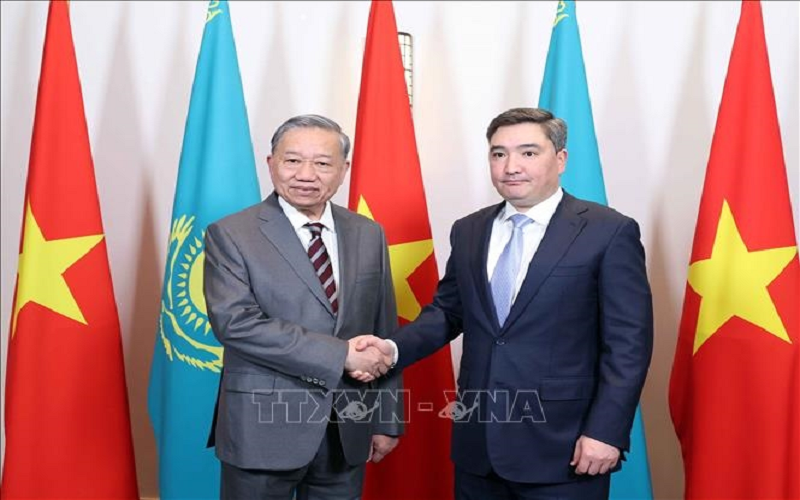 Tổng Bí thư Tô Lâm hội kiến Thủ tướng Kazakhstan