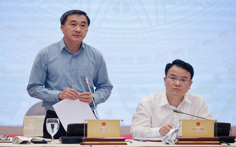 Phấn đấu người dân sẽ được khám sức khỏe định kỳ ít nhất mỗi năm một lần