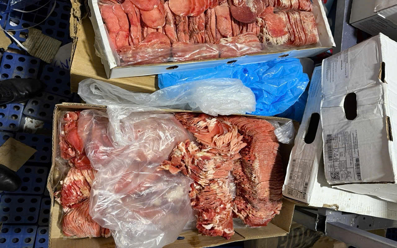 Lâm Đồng phát hiện hơn 2,5 tấn thực phẩm đông lạnh không rõ nguồn gốc