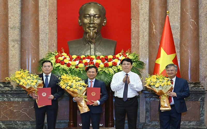 Chủ tịch nước trao quyết định bổ nhiệm 3 Phó chủ nhiệm Văn phòng Chủ tịch nước