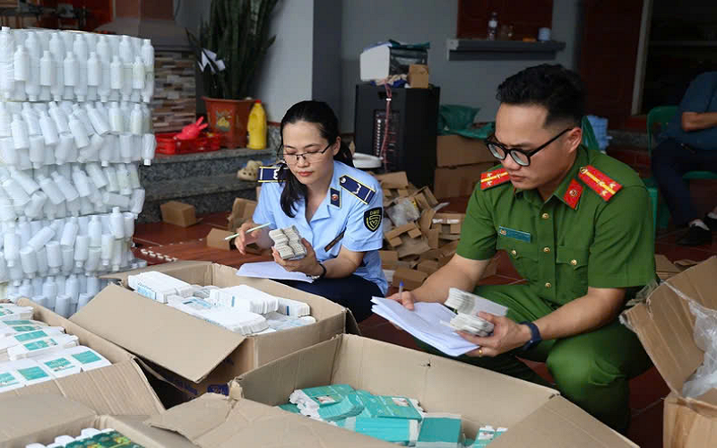 Bắc Giang:Triệt phá cơ sở sản xuất, buôn bán mỹ phẩm giả tiêu thụ tràn lan khắp các tỉnh, thành trong cả nước