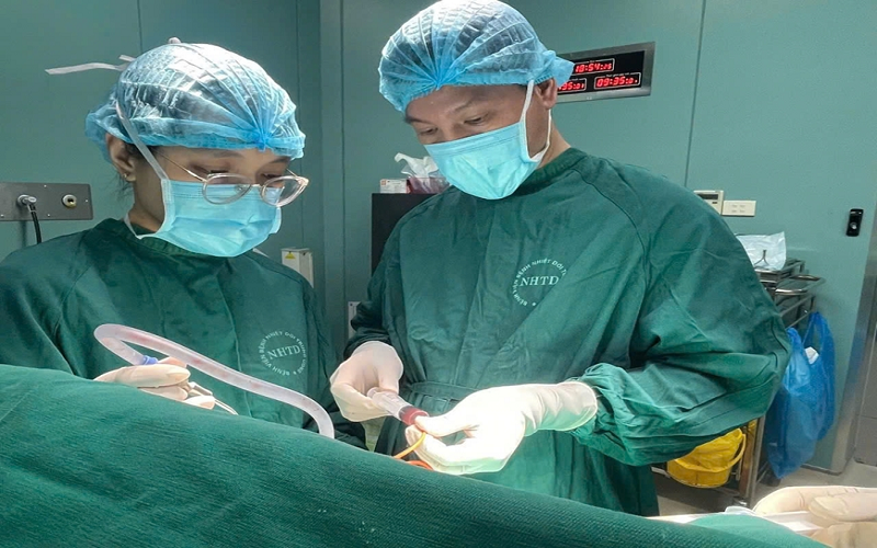 Mổ não khi bệnh nhân vẫn tỉnh: Ca phẫu thuật đặc biệt cứu người đàn ông chấn thương đầu