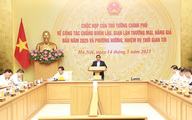 Thủ tướng chủ trì cuộc họp về công tác chống buôn lậu, gian lận thương mại, hàng giả