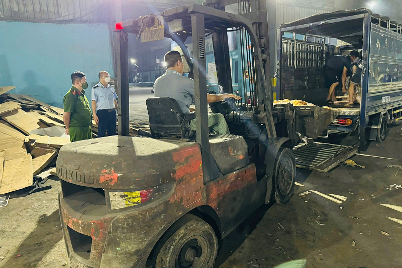 Phát hiện, xử lý gần 800 kg thịt lợn bẩn trước khi ra thị trường