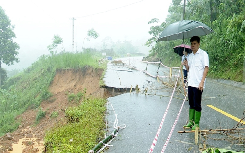 Mưa lớn gây sạt lở nghiêm trọng tại Hà Giang