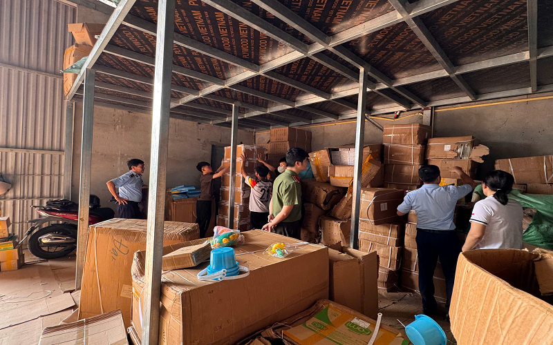 Trên 5.000 đồ chơi trẻ em có dấu hiệu nhập lậu, không rõ nguồn gốc xuất xứ bị thu giữ
