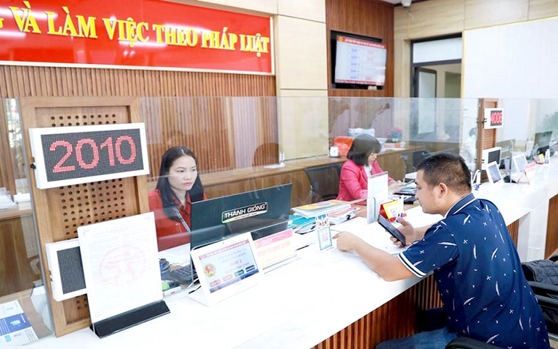 Hà Nội sẽ giảm 30% thủ tục hành chính để hỗ trợ doanh nghiệp