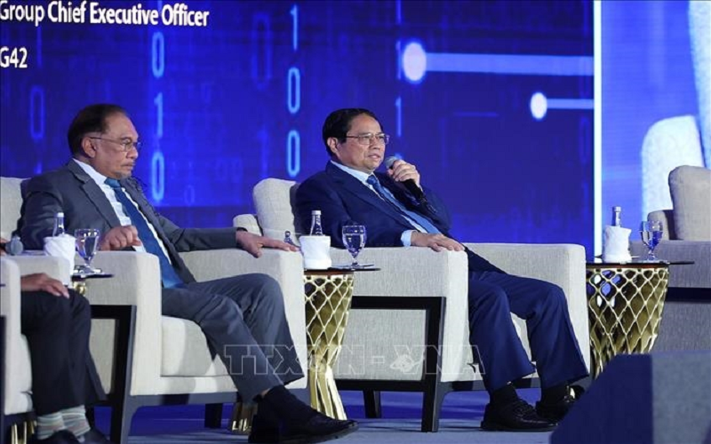 Hội nghị Cấp cao ASEAN: Thủ tướng Phạm Minh Chính và Thủ tướng Malaysia dự thảo luận về trí tuệ nhân tạo