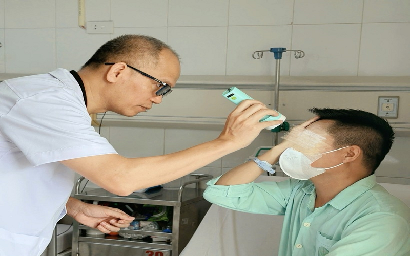 Bị mù mắt vì tiêm filler ở cơ sở không an toàn