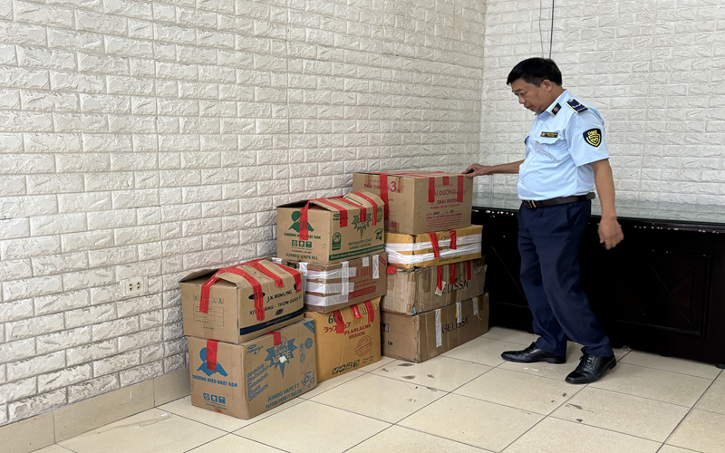 Hải Dương thu giữ hơn 900 sản phẩm mỹ phẩm, chế phẩm diệt khuẩn gia dụng hết hạn sử dụng