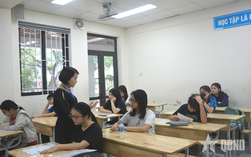 Hơn 103.000 thí sinh Hà Nội làm thủ tục dự thi vào lớp 10 công lập
