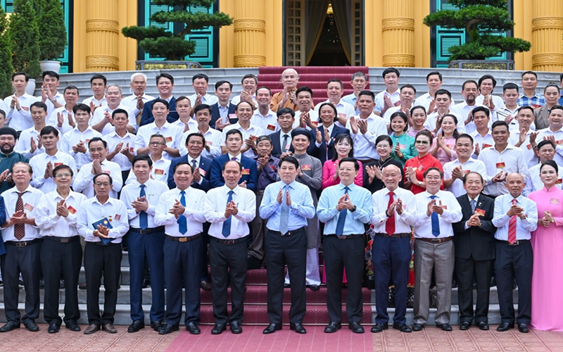 Chủ tịch nước Lương Cường gặp mặt các nghệ nhân làng nghề tiêu biểu toàn quốc