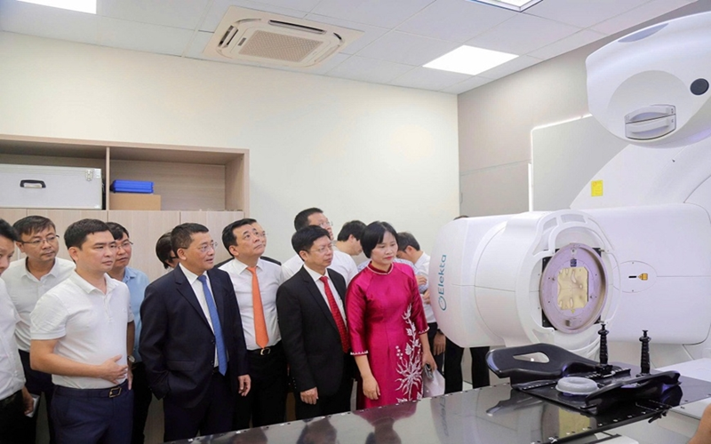 Đồng bộ trang thiết bị hiện đại, nâng chất lượng điều trị cho bệnh nhân ung thư