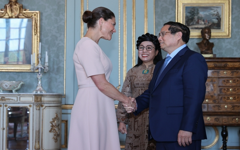 Thủ tướng Phạm Minh Chính hội kiến với Công chúa kế vị Thụy Điển và phu quân