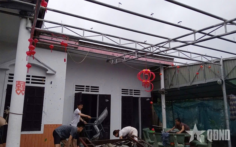 Hà Tĩnh: Lốc xoáy làm 27 ngôi nhà bị thiệt hại