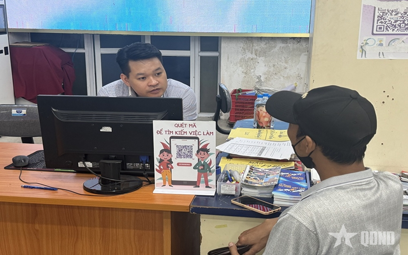 Hơn 96.000 chỉ tiêu tuyển dụng tại phiên giao dịch việc làm trực tuyến kết nối 8 tỉnh, thành phố