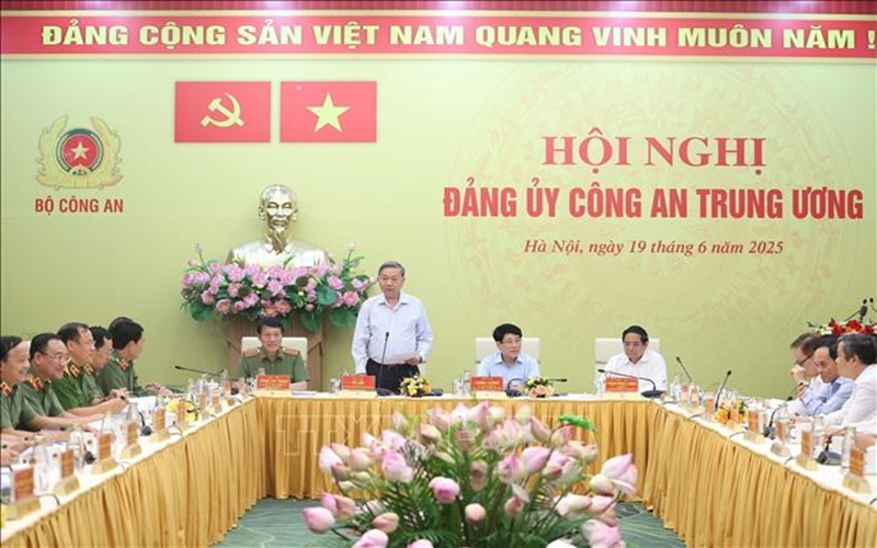 Tổng Bí thư Tô Lâm dự Hội nghị Đảng ủy Công an Trung ương 6 tháng đầu năm 2025