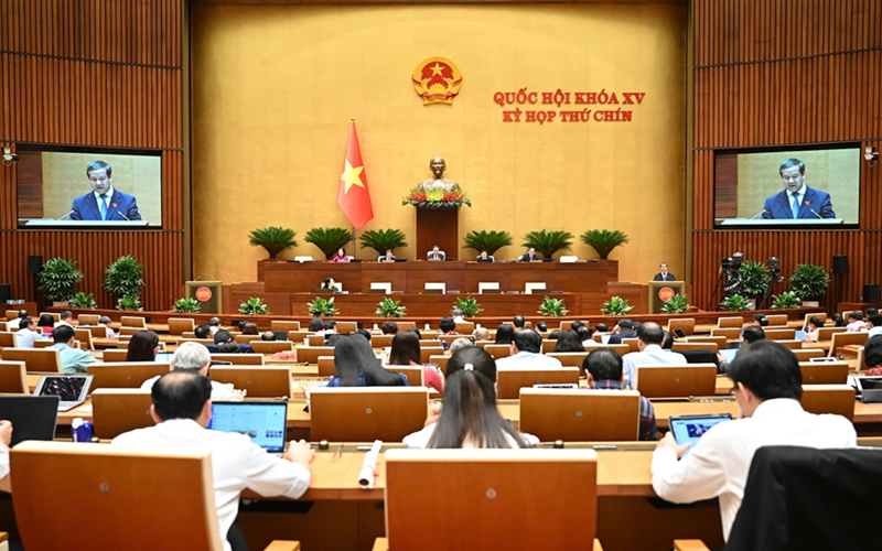 Quốc hội thông qua nghị quyết về miễn, hỗ trợ học phí và phổ cập giáo dục mầm non