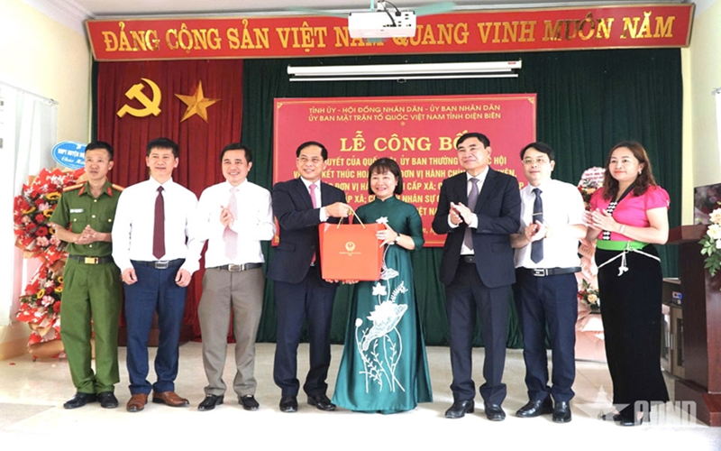 Điện Biên: Công bố nghị quyết, quyết định của Trung ương và tỉnh về sắp xếp đơn vị hành chính
