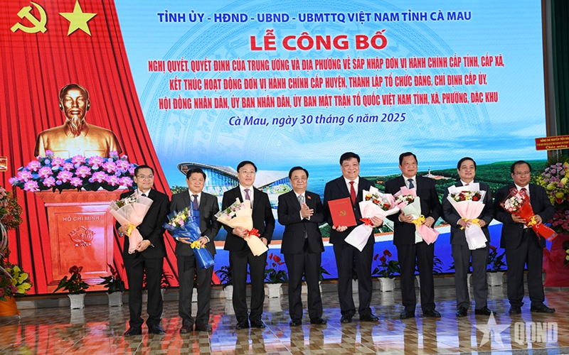 Cà Mau tổ chức Lễ công bố các quyết định, nghị quyết quan trọng sau hợp nhất với tỉnh Bạc Liêu