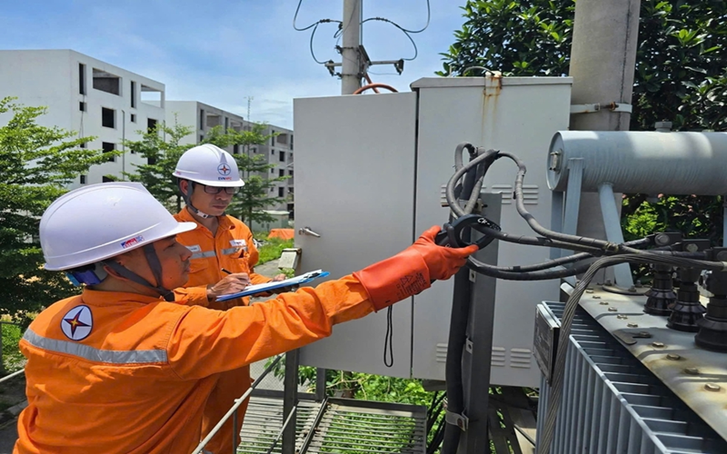 Thời tiết cực đoan trong tháng 6 và mức tiêu thụ điện tăng vọt