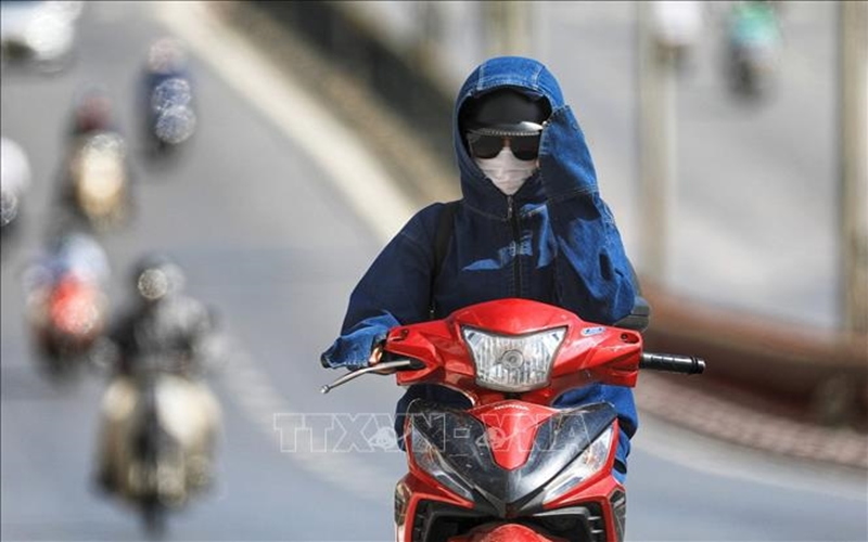 Thời tiết hôm nay (5-7): Ngày nắng, chiều tối có mưa dông cục bộ