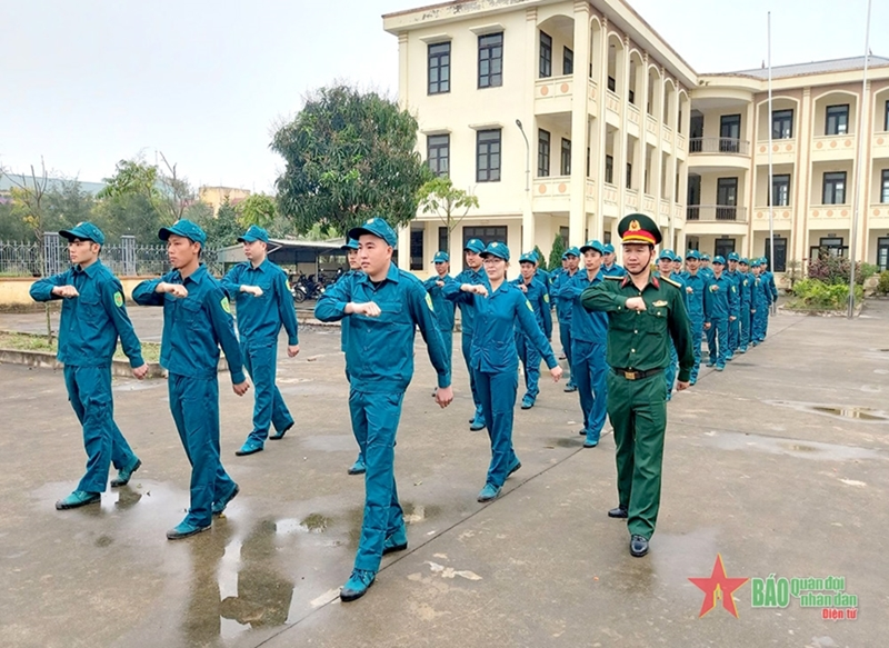Mức lương của công chức Chỉ huy trưởng Ban CHQS cấp xã sau sáp nhập là bao nhiêu?