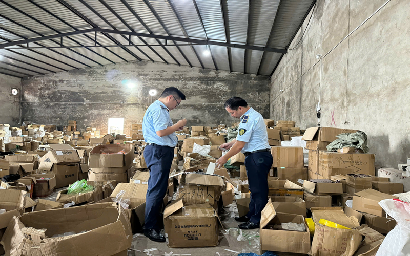 Quảng Ninh: Phát hiện kho hàng hơn 47.000 sản phẩm nhập lậu, vận hành qua phần mềm Trung Quốc