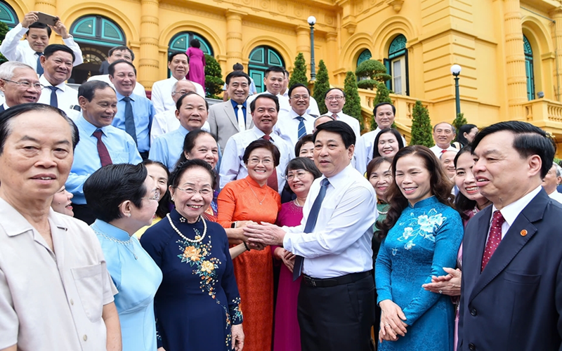 Chủ tịch nước Lương Cường gặp mặt các đại biểu Hội Khuyến học tiêu biểu toàn quốc