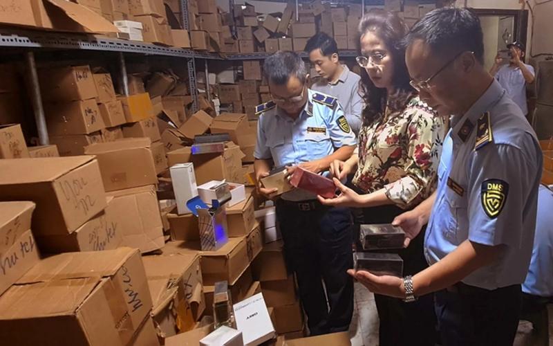 Hà Nội tăng cường đấu tranh chống buôn lậu, gian lận thương mại và hàng giả