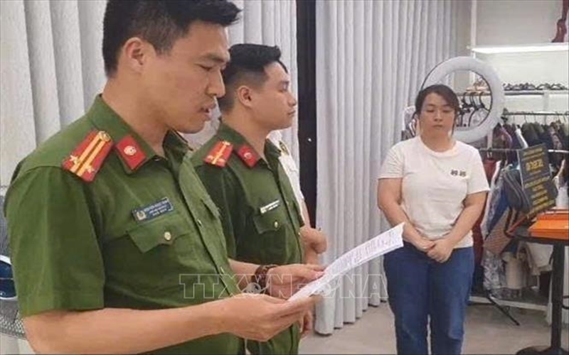 Tạm giữ đối tượng kinh doanh online trốn thuế với doanh thu hơn 800 tỷ đồng