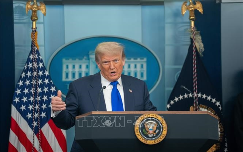 Tổng thống D.Trump thông báo mức thuế 35% với hàng hóa Canada
