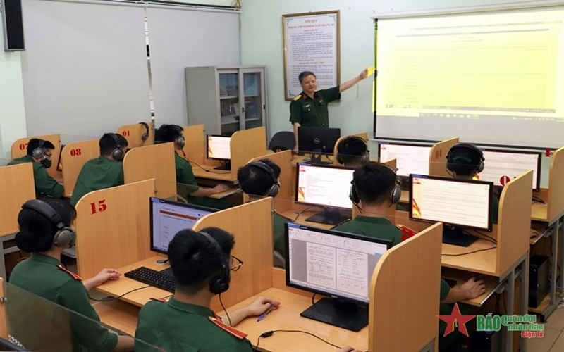 Phấn đấu 40% giảng viên có khả năng giảng dạy chuyên ngành bằng ngoại ngữ