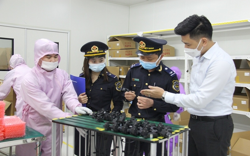 Sửa đổi, bổ sung vào Luật Hải quan những chính sách đột phá, tháo gỡ kịp thời điểm nghẽn về pháp luật, tạo thuận lợi cho doanh nghiệp