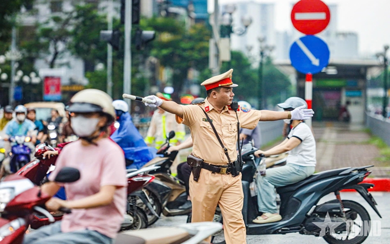 Cảnh sát giao thông Hà Nội xử lý hơn 7.200 trường hợp vi phạm trong 2 tuần đầu tháng 7