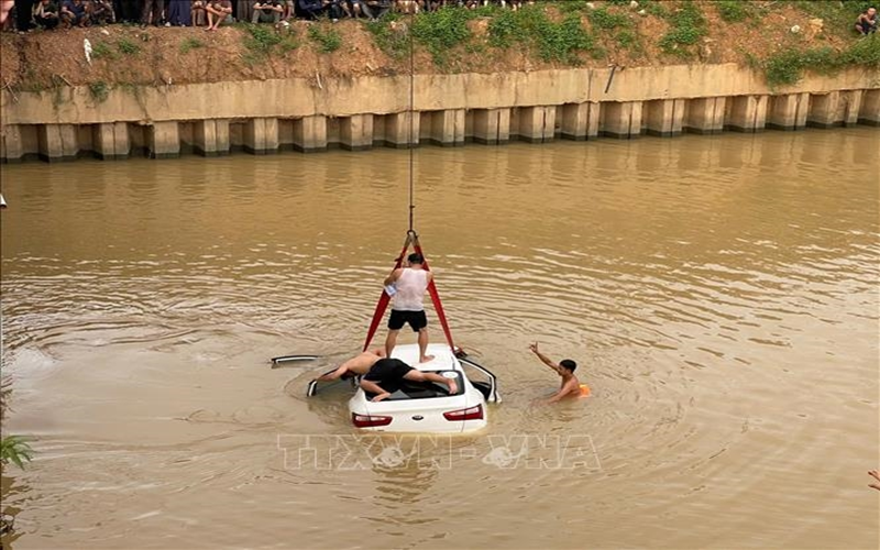 Vụ ô tô tông nhiều xe máy rơi xuống sông tại Nghệ An: Tạm giữ hình sự tài xế gây tai nạn