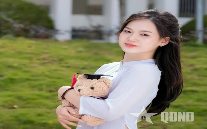 Các thủ khoa THPT năm 2025: Vượt khó vươn lên, làm chủ tri thức