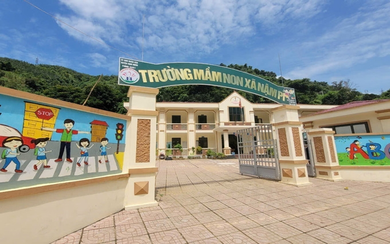 Thông báo kết luận của Bộ Chính trị về chủ trương đầu tư xây dựng trường học cho các xã biên giới