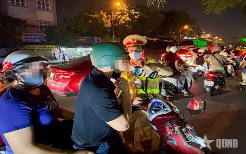 Hà Nội: Linh hoạt trong kiểm soát nồng độ cồn, nhiều trường hợp vi phạm