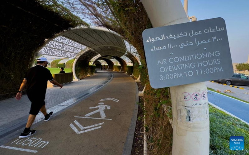 Cách Qatar đối phó với cái nóng mùa hè
