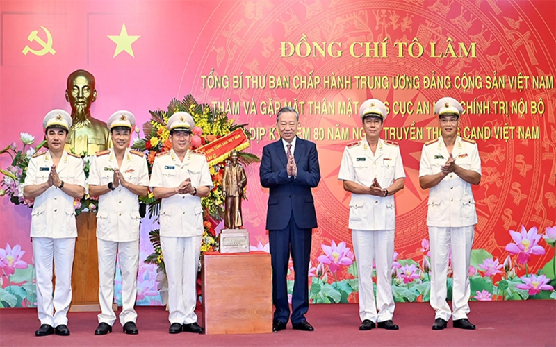 Tổng Bí thư Tô Lâm: Đổi mới mạnh mẽ tư duy, cách thức triển khai bảo vệ an ninh chính trị nội bộ
