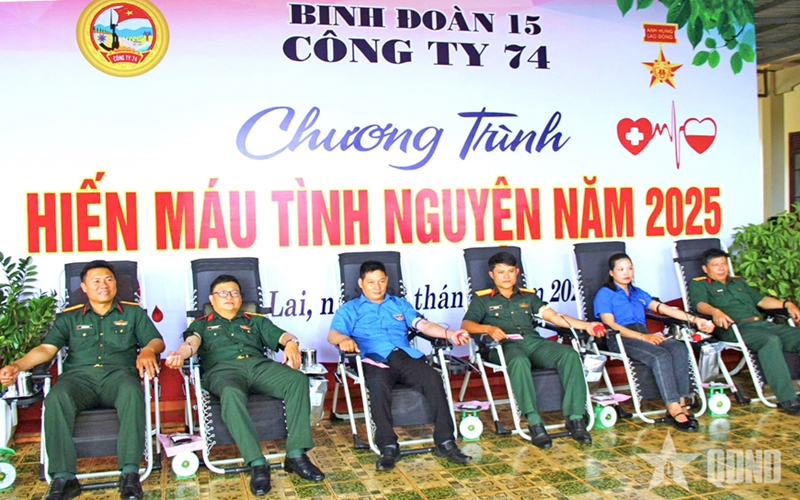 Công ty 74 (Binh đoàn 15) hiến 252 đơn vị máu