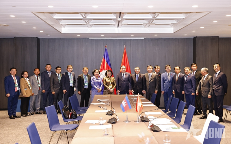 Chủ tịch Quốc hội Trần Thanh Mẫn gặp Chủ tịch Quốc hội Campuchia Khuon Sudary