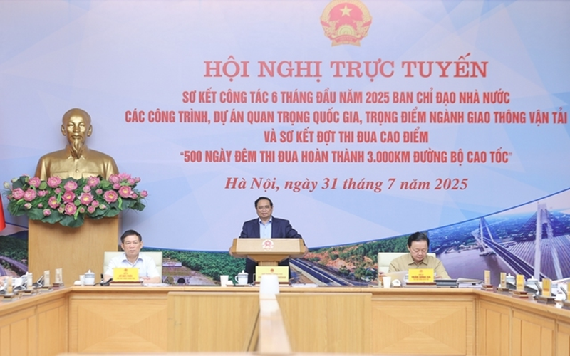 Thủ tướng Phạm Minh Chính: Hoàn thành xây dựng 3.000km đường bộ cao tốc trong năm 2025
