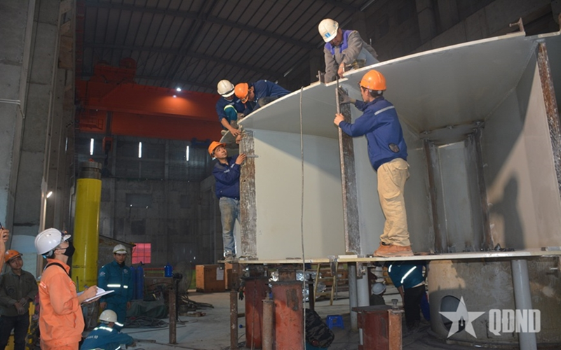 Sôi động trên công trường thủy điện Hòa Bình