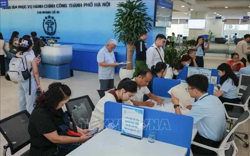 Hà Nội: Miễn phí 15 tiện ích cho người dân làm thủ tục hành chính từ 1-8